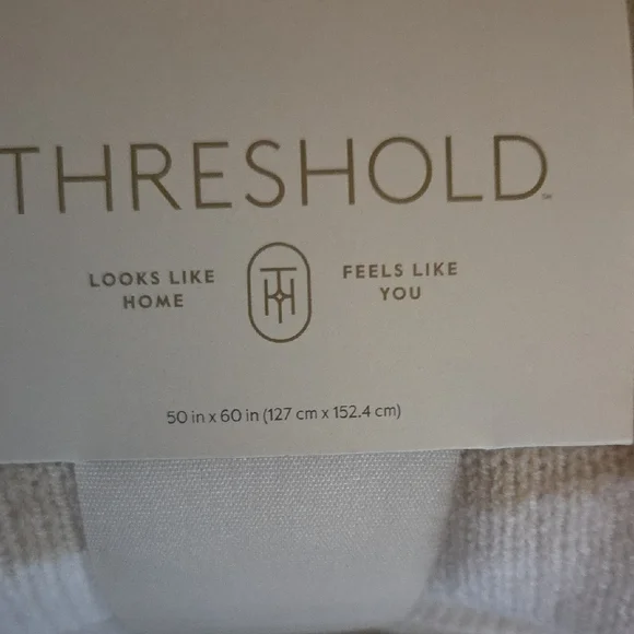 Threshold Tan and Cream Throw Blanket - Picture 5 of 5
